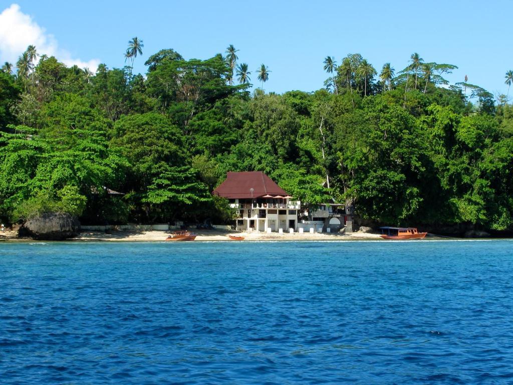 Bunaken Cha Cha Nature Resort Exterior photo